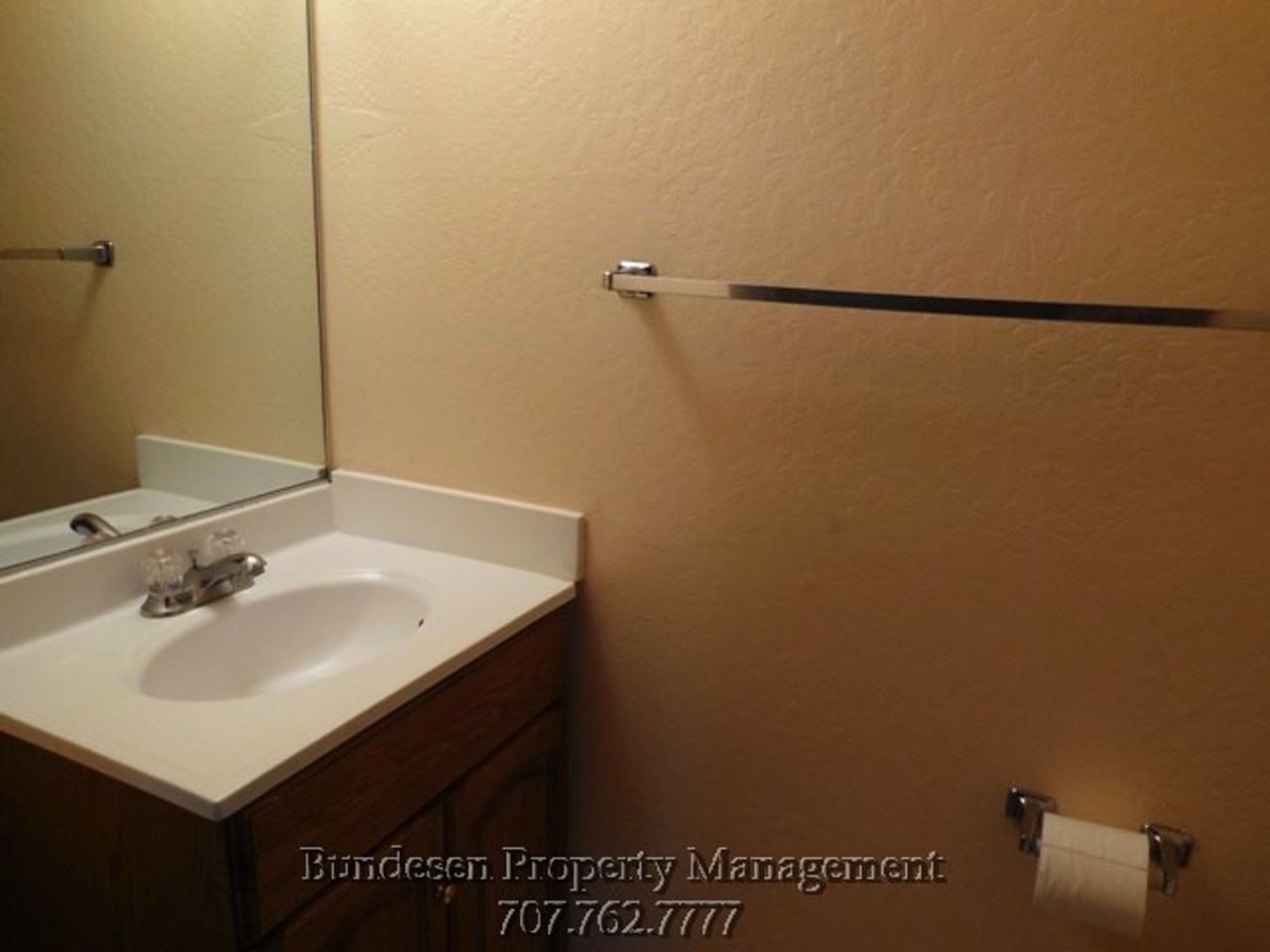 1305 Gold Way - Photo 7 of 10