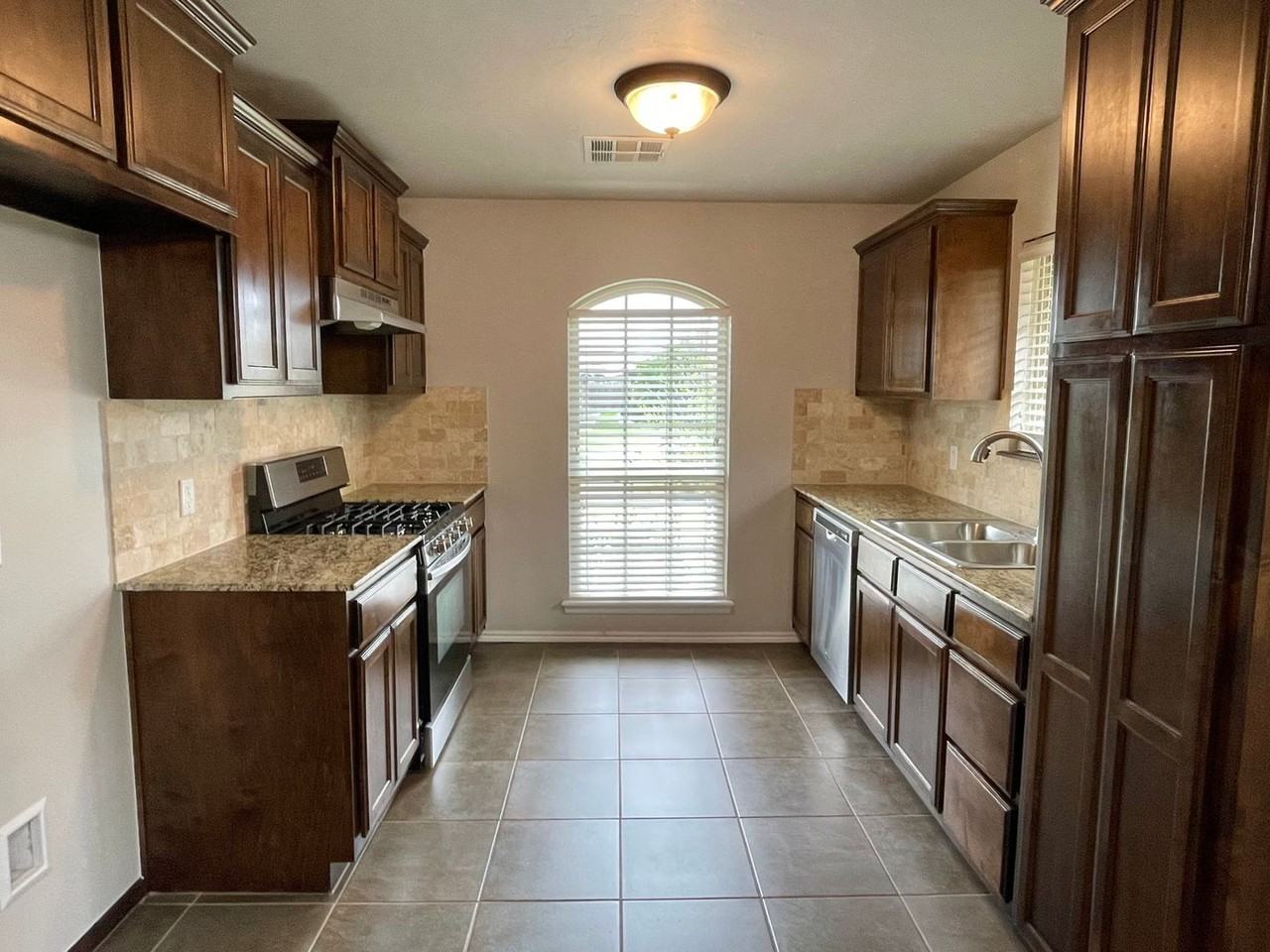 2353 Northwest 199th Street - Photo 5 of 15