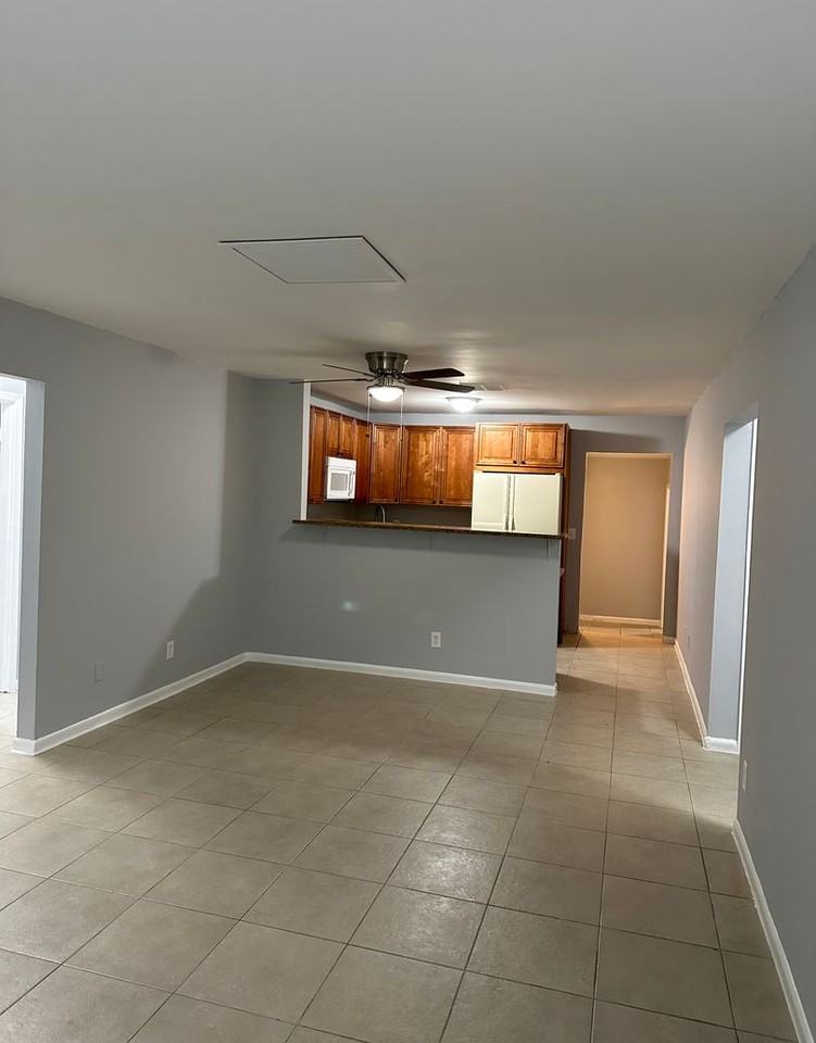 632 9th St - Photo 3 of 11