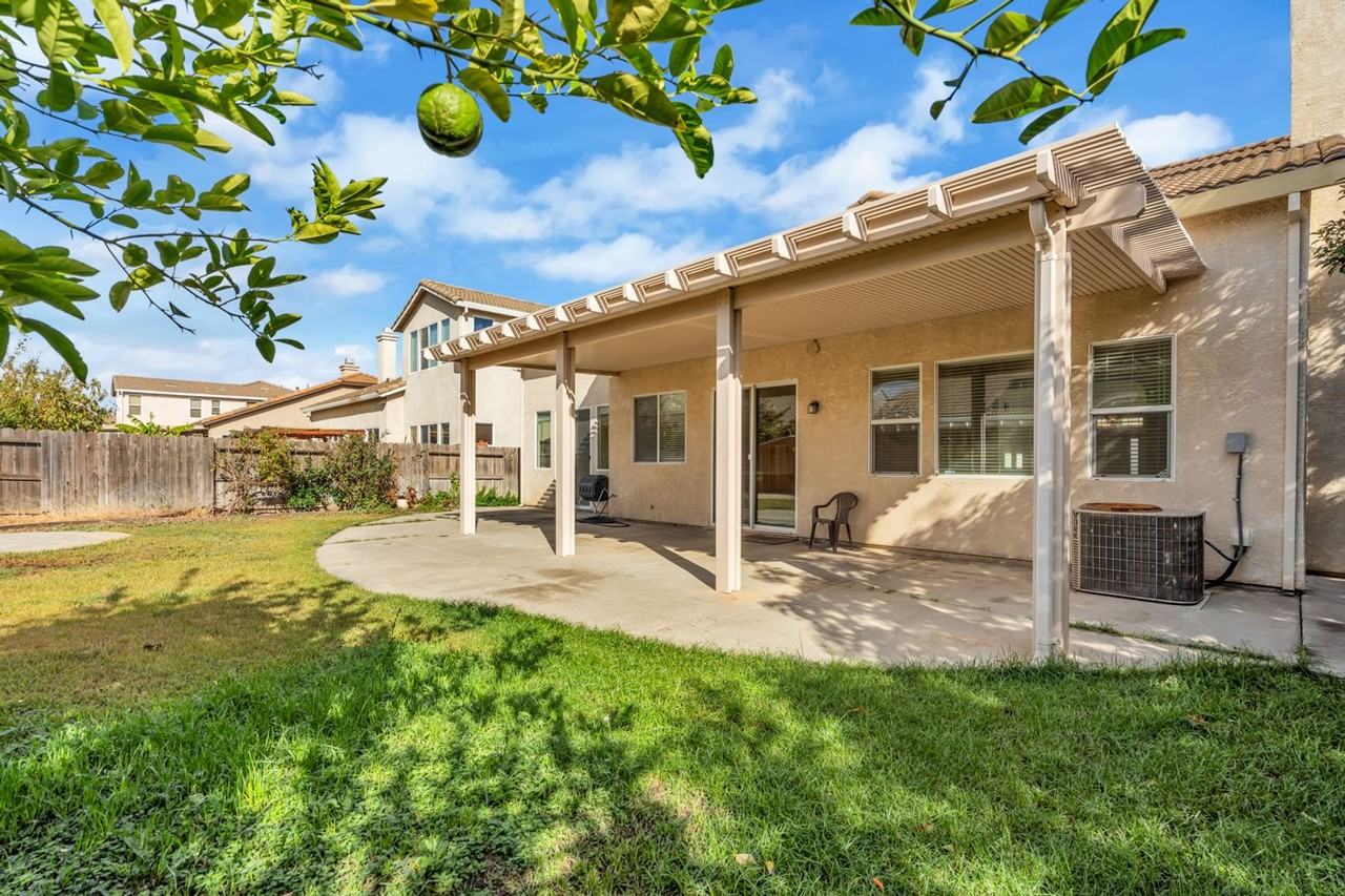 9838 Brinzino Court - Photo 4 of 50