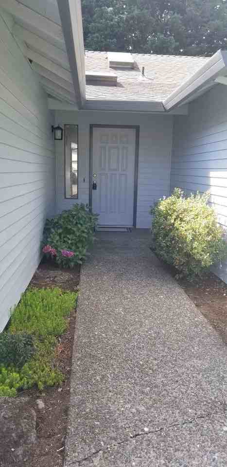 8644 Southwest Avon Street - Photo 3 of 20