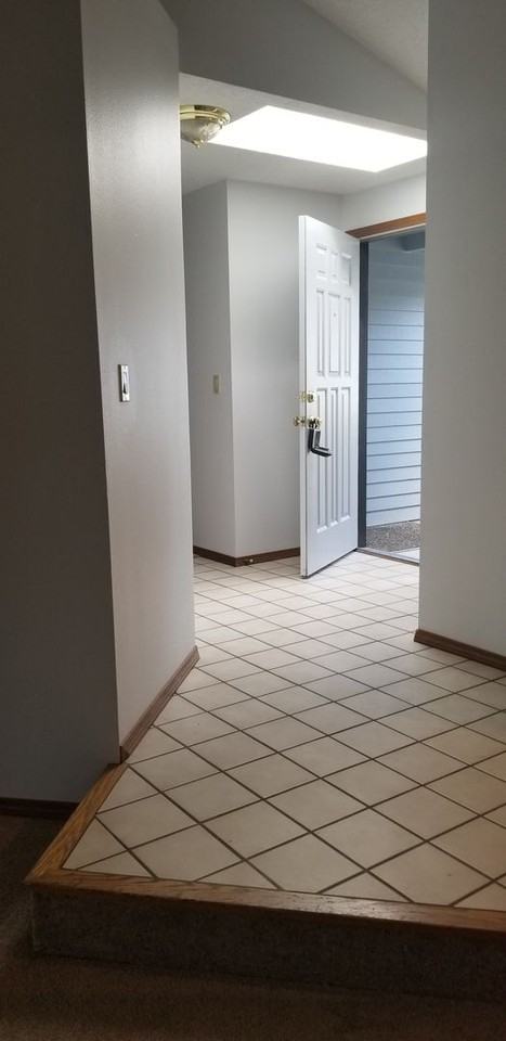 8644 Southwest Avon Street - Photo 4 of 20