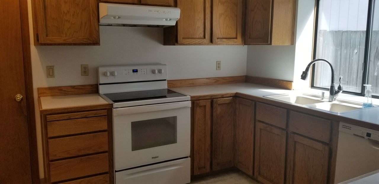 8644 Southwest Avon Street - Photo 6 of 20