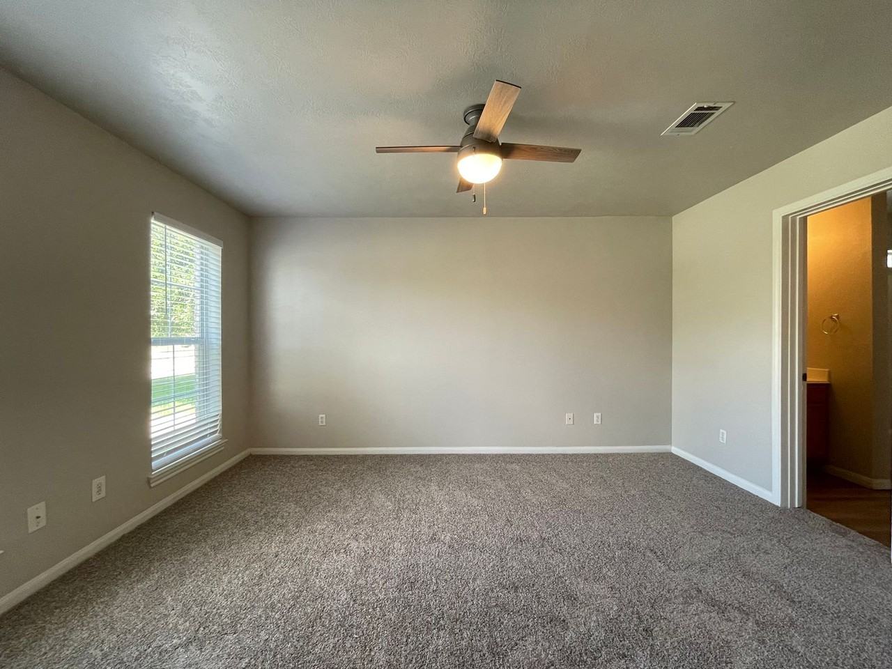 2405 Pintail Loop - Photo 5 of 13