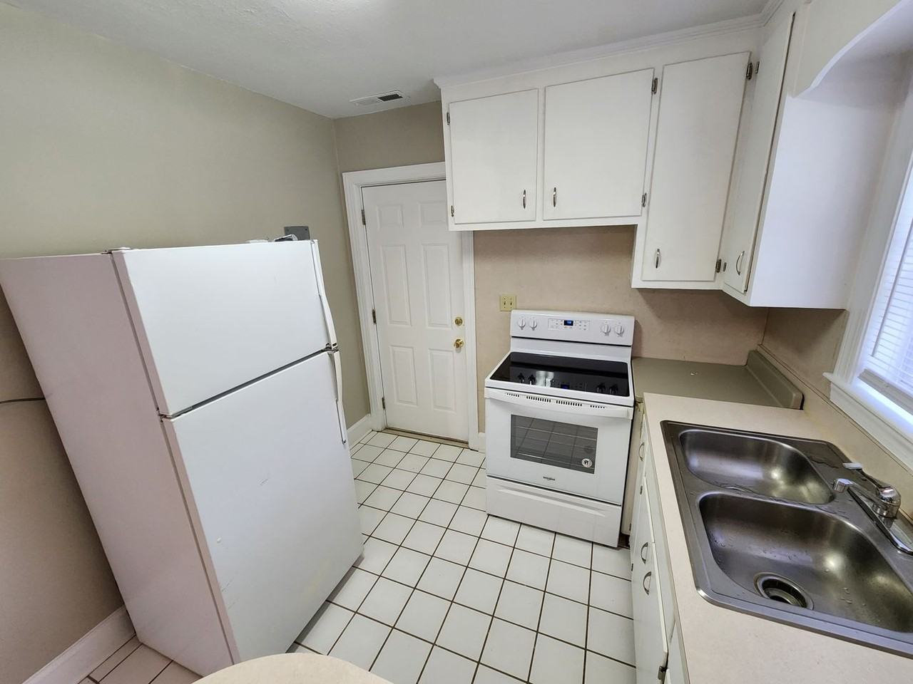 5518 Lantana Ave - Photo 6 of 15