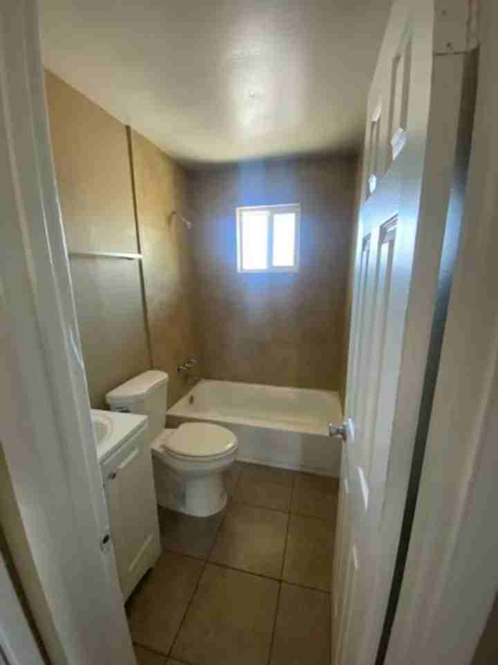 2311 West Glenrosa Avenue #1 - Photo 6 of 12