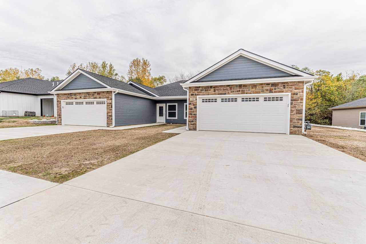 1705 Kenneth Dr - Photo 2 of 30
