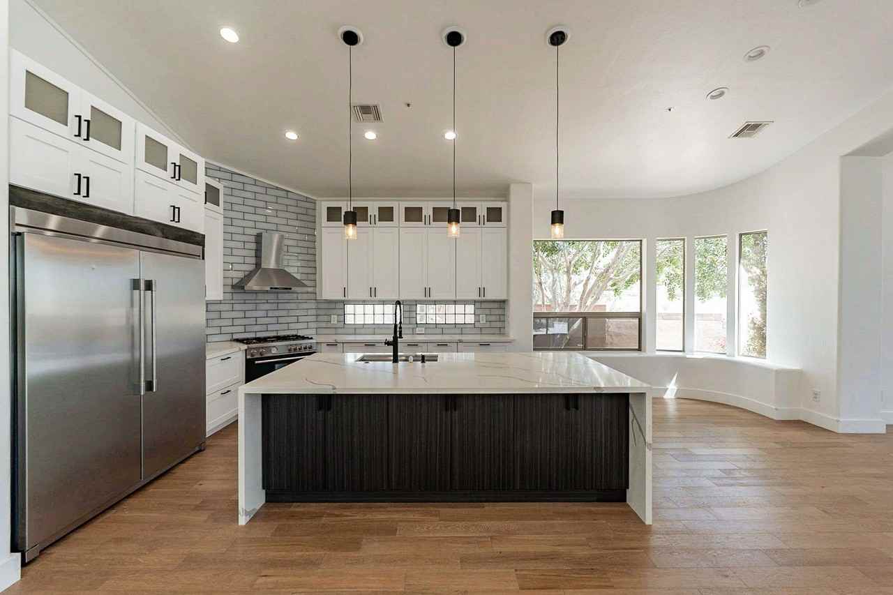 13607 Geronimo Road - Photo 3 of 50