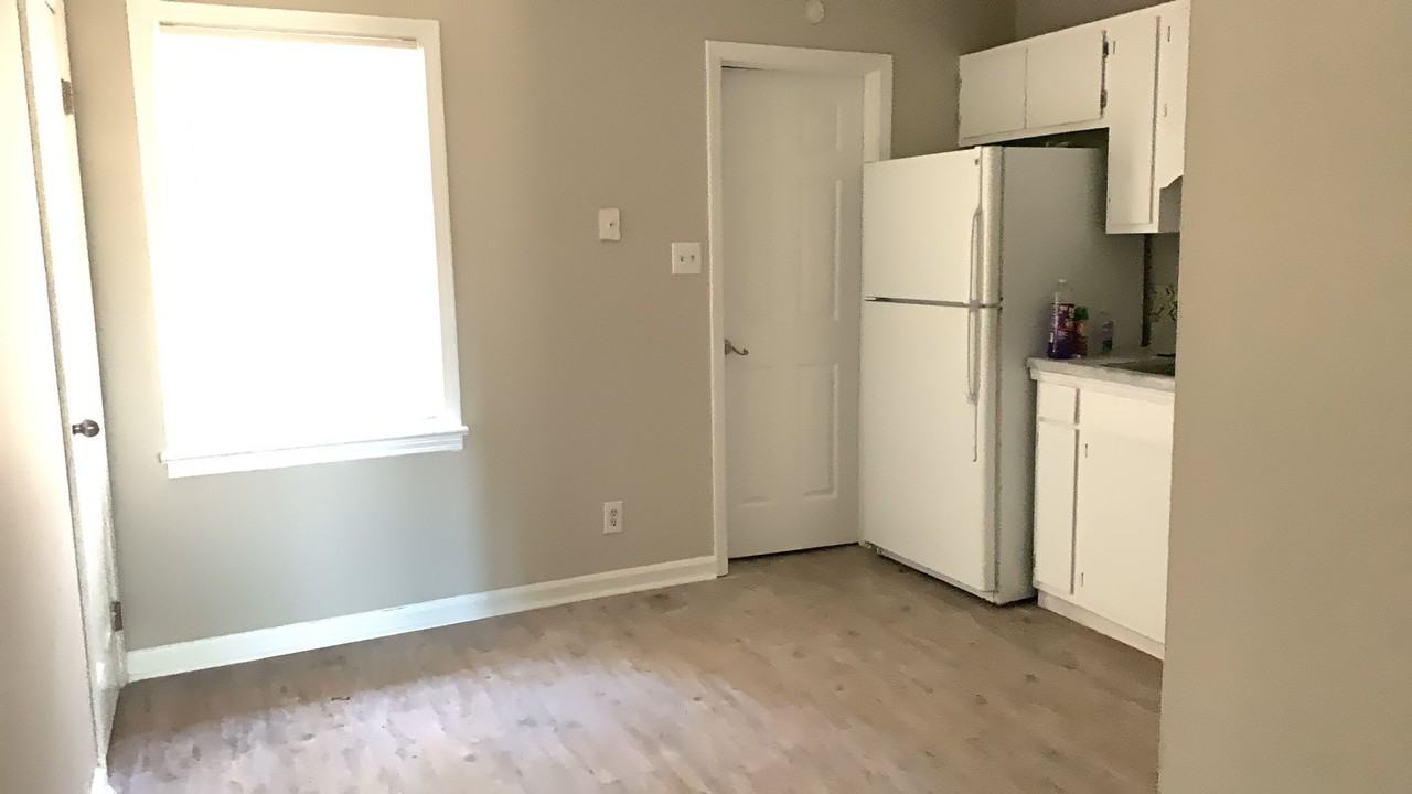 4541 Tarpon Bay Road - Photo 4 of 10