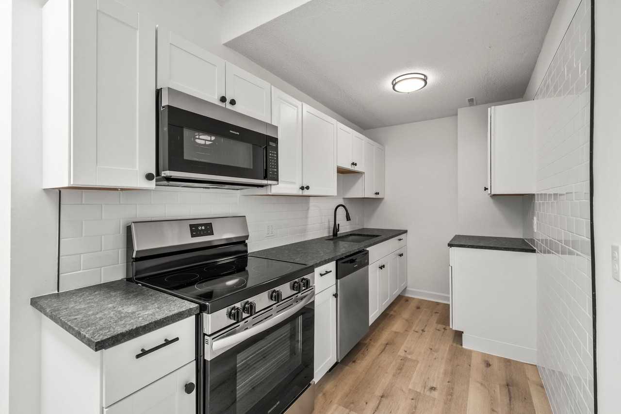 Brand new Avera apartments! - Photo 2 of 37