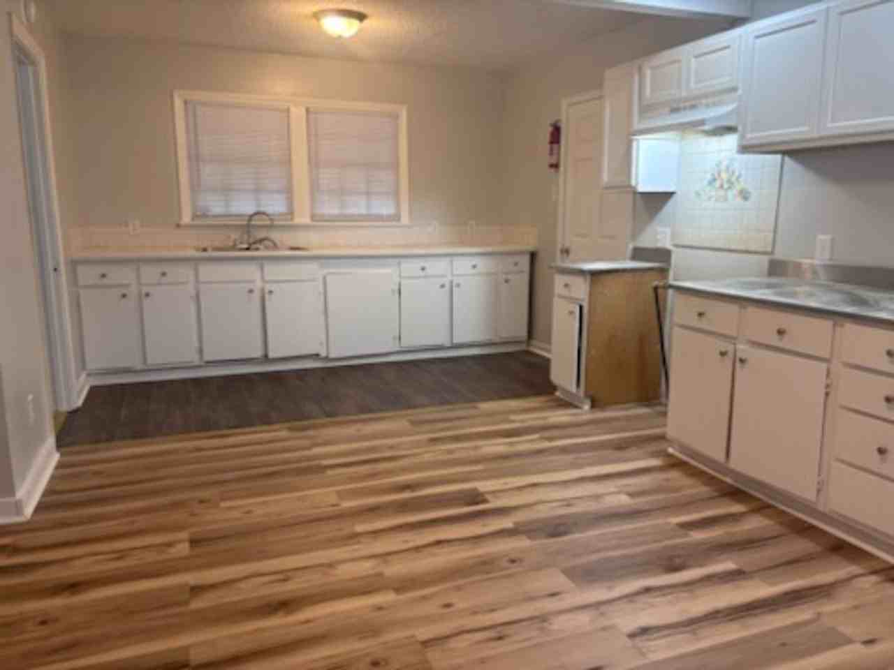 196 N Sunset Ter - Photo 6 of 9