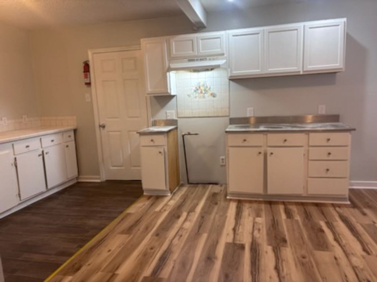 196 N Sunset Ter - Photo 7 of 9