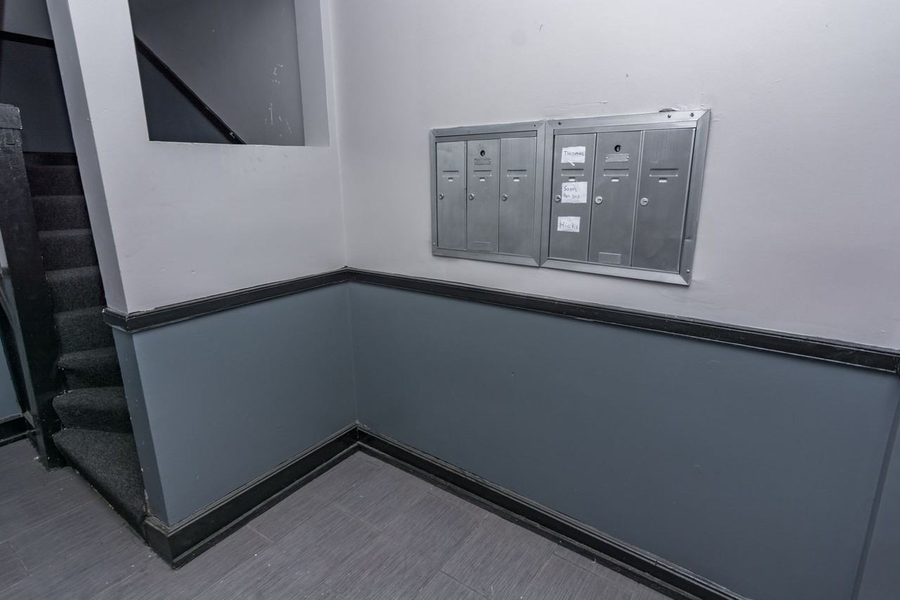 5032 W Washington - Photo 2 of 10