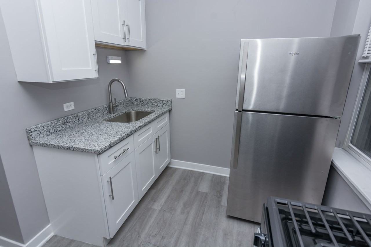 5032 W Washington - Photo 6 of 10