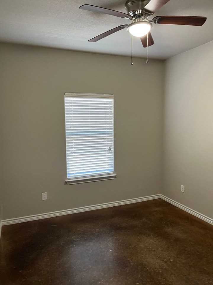 2332 2332 CR 314 - 2332 CR 314 - Photo 2 of 5