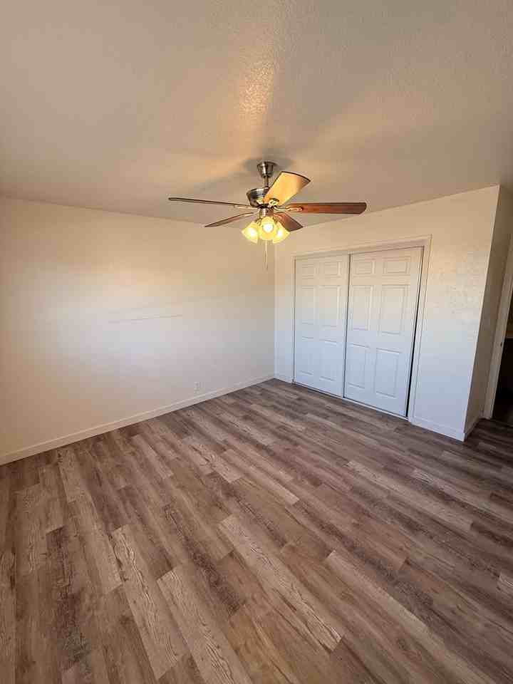 13520 Lemoli Ave - Photo 3 of 9