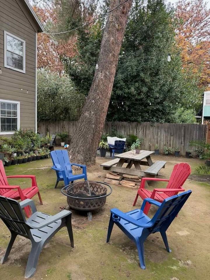 1823 T Street - Photo 3 of 13