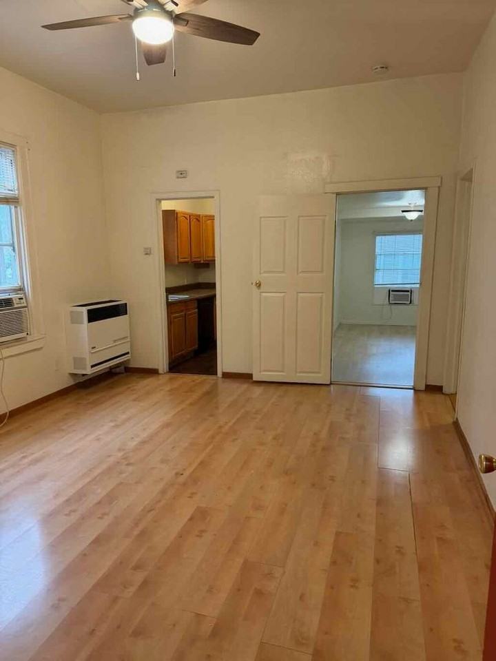 1823 T Street - Photo 6 of 13