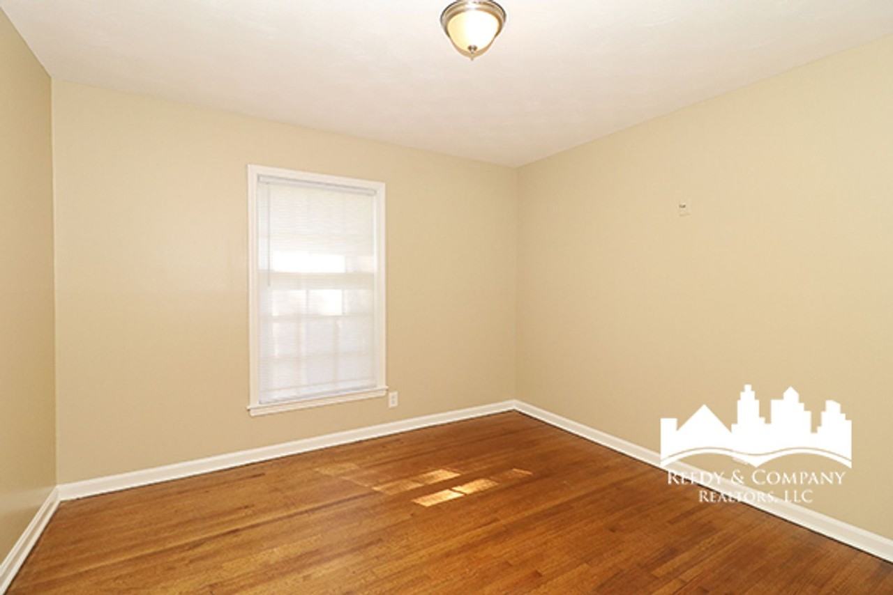 2010 Tammwood Dr - Photo 7 of 27