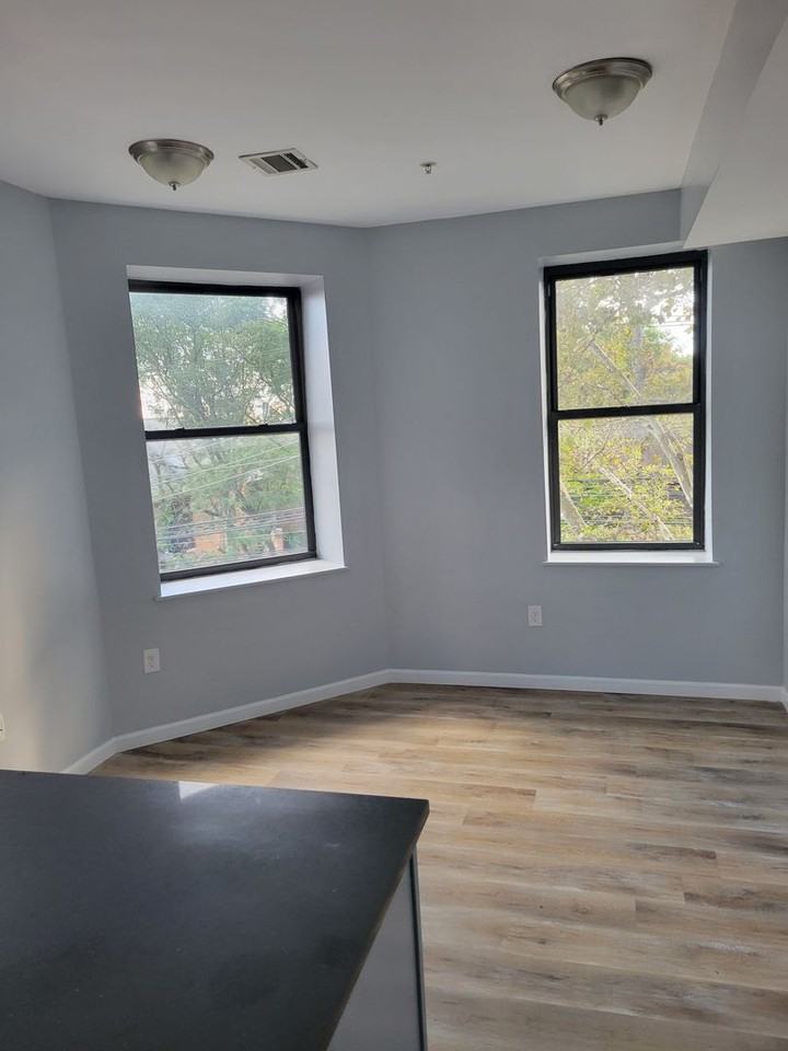 66-68 Garside Street - Photo 4 of 12