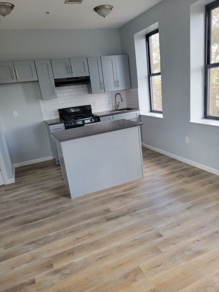 66-68 Garside Street - Photo 7 of 12