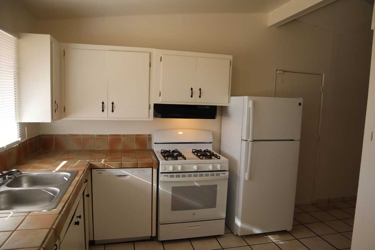 83 E Martin Dr - Photo 7 of 45