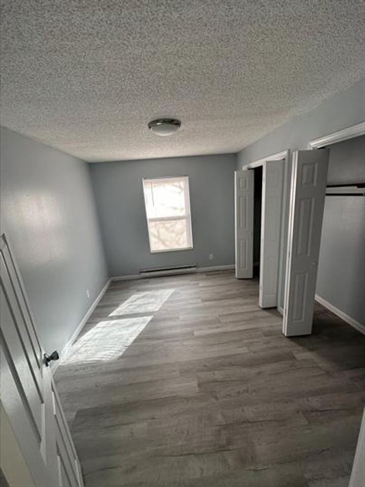 211 N Central Ave - Photo 4 of 8