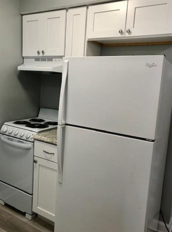 211 N Central Ave - Photo 5 of 8