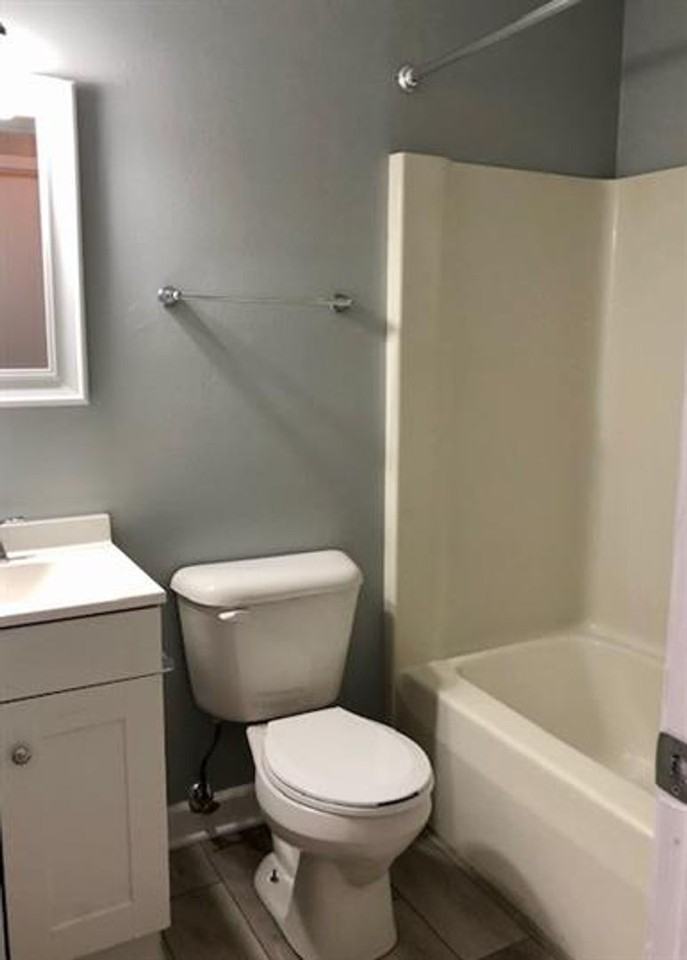 211 N Central Ave - Photo 7 of 8