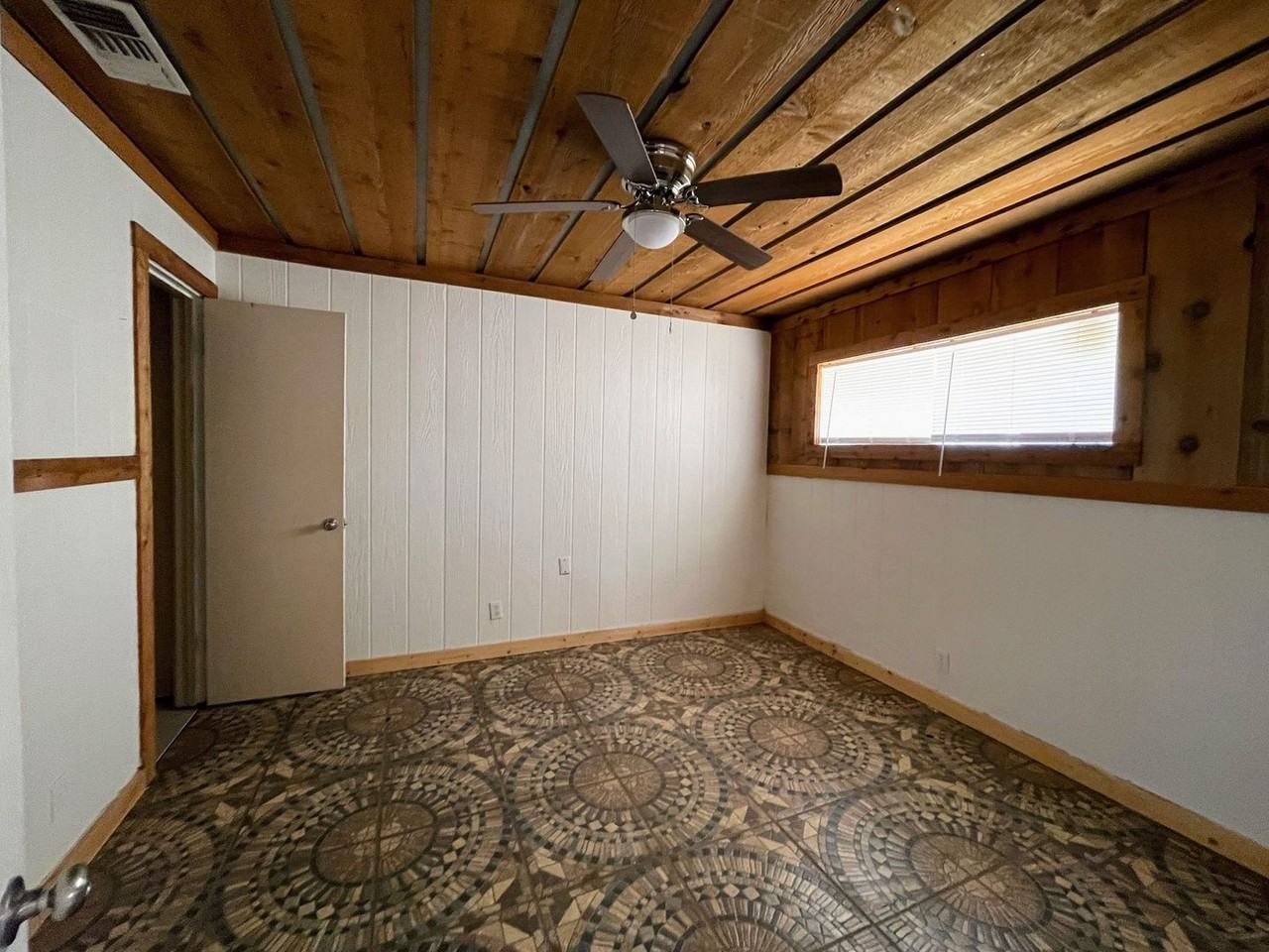 704 North 10th Street #B - Photo 4 of 15