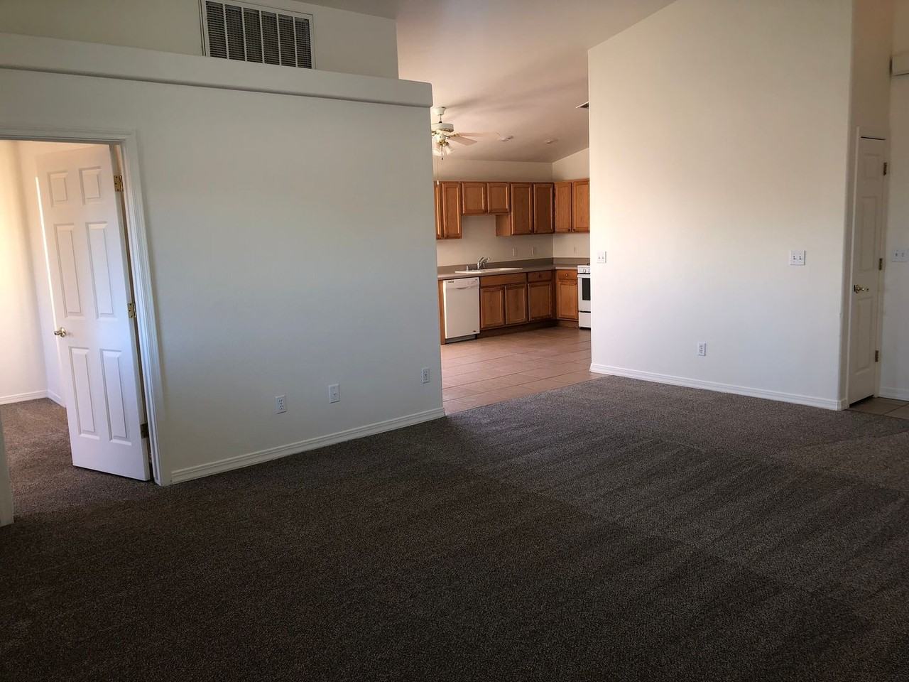 2211 Florence Avenue - Photo 4 of 21