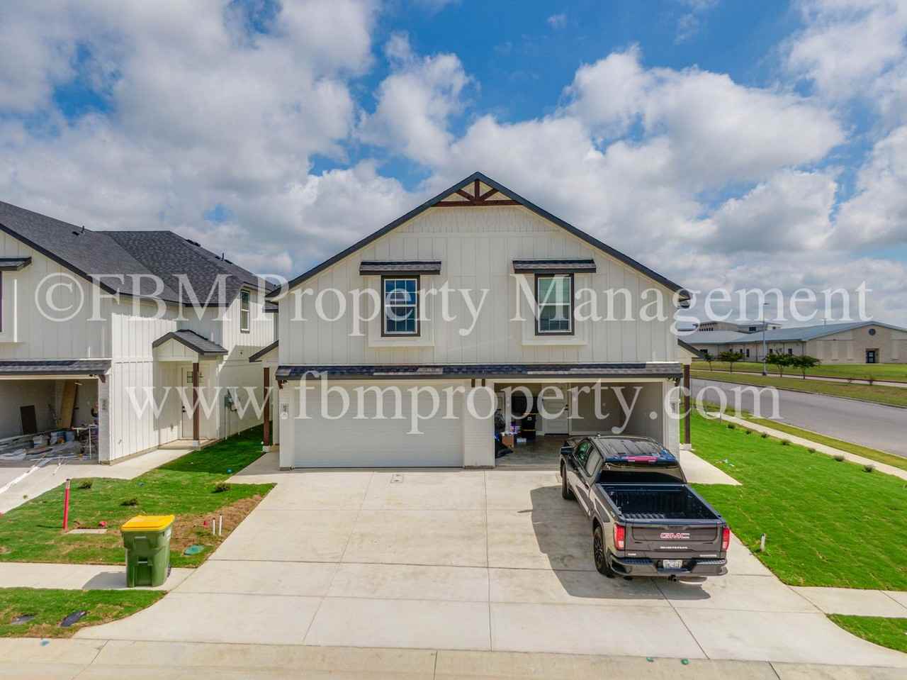 913 Cooksey Court - Photo 2 of 23