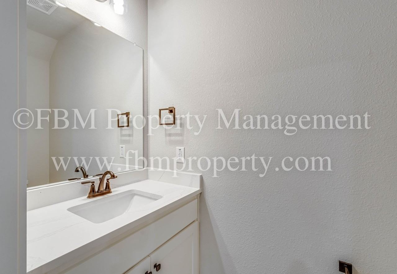 913 Cooksey Court - Photo 5 of 23