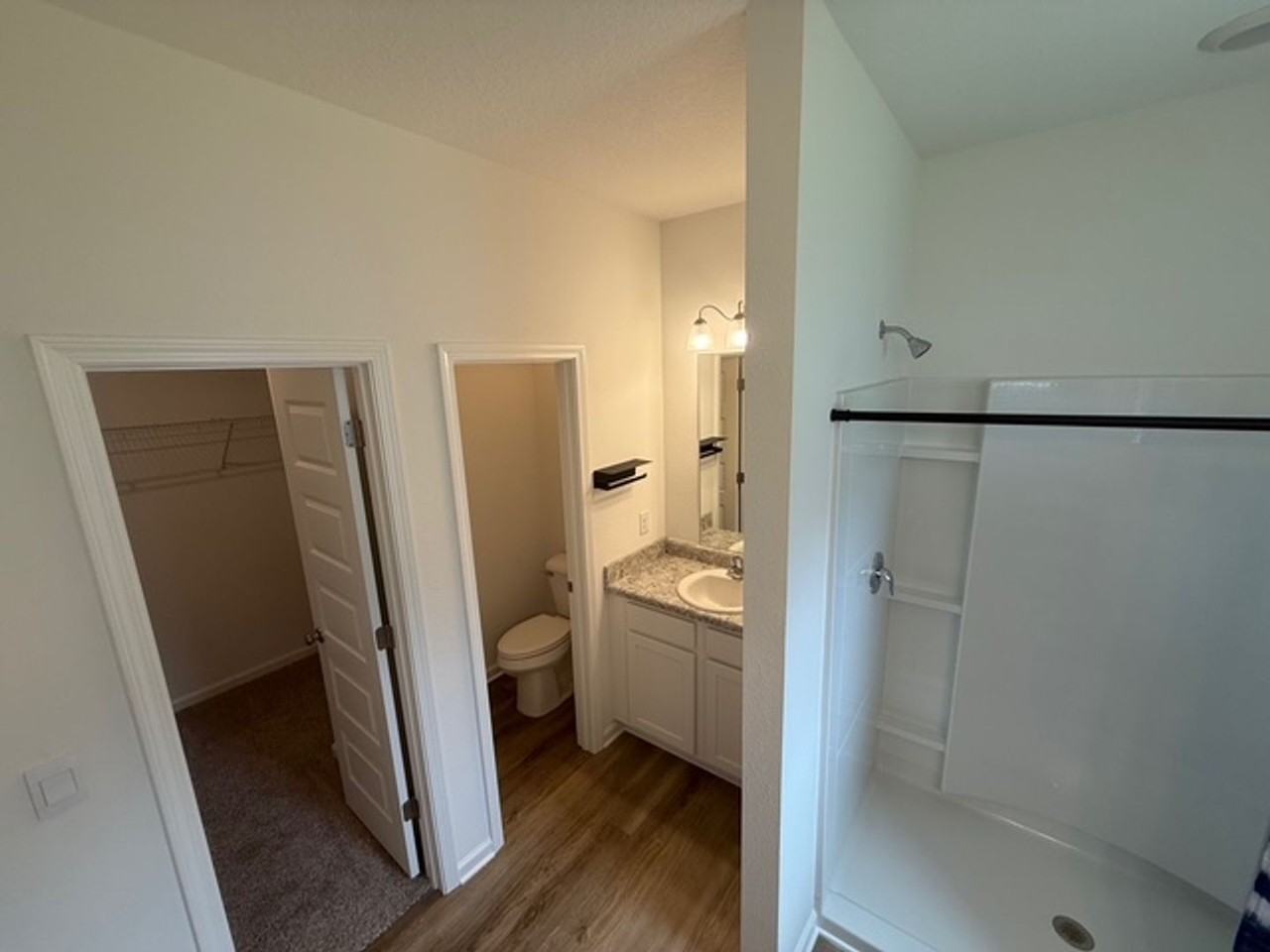 80 Silverthorn Street - Photo 4 of 28