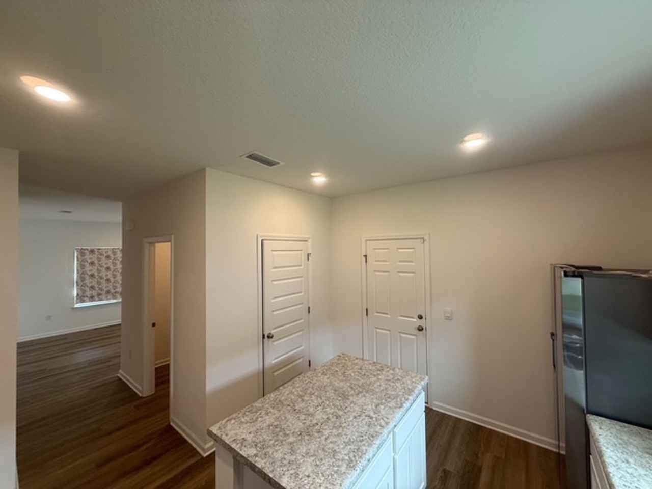 80 Silverthorn Street - Photo 5 of 28