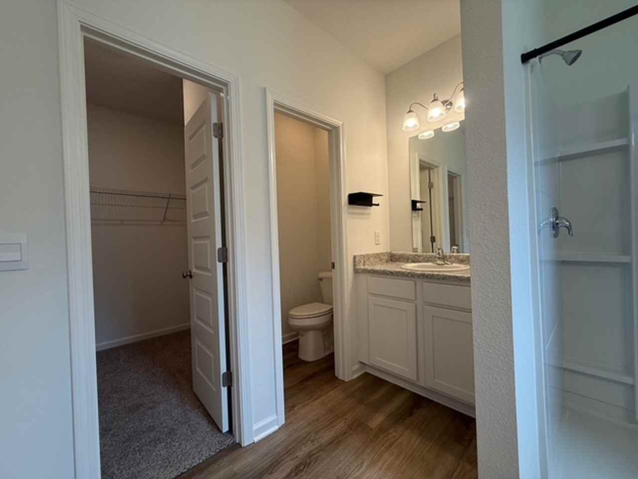 80 Silverthorn Street - Photo 7 of 28