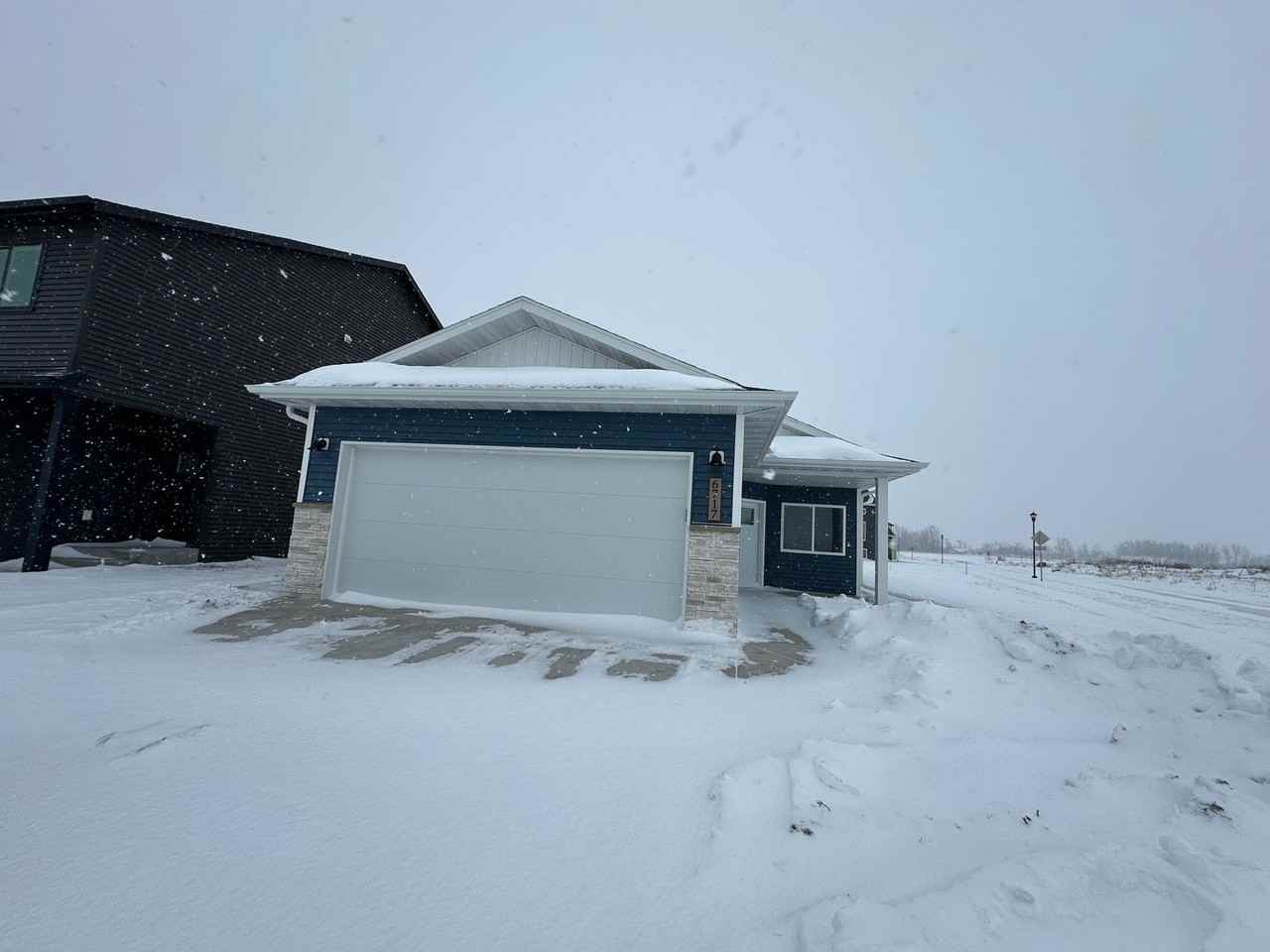 6717 67 Street South - Photo 2 of 23