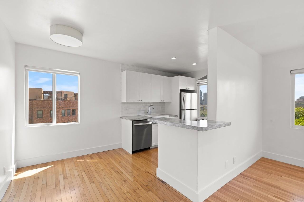 1167 Bellevue Avenue - Photo 5 of 23