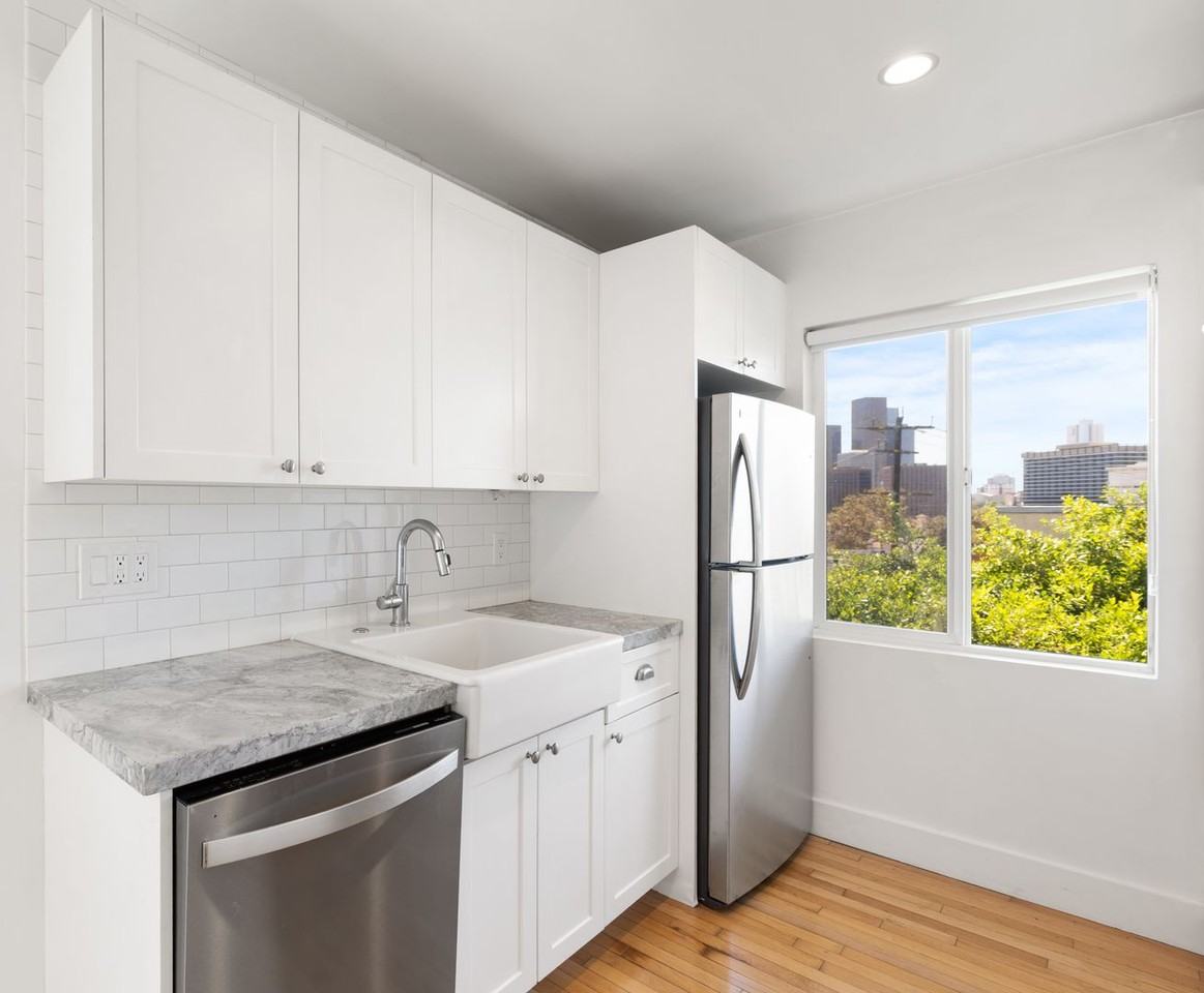 1167 Bellevue Avenue - Photo 7 of 23