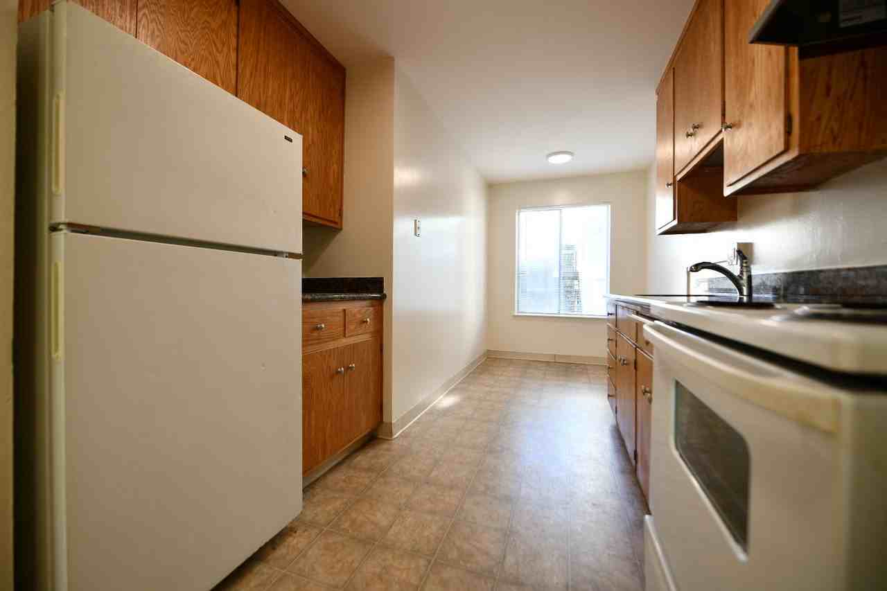 2132 Roosevelt Avenue - Photo 5 of 20