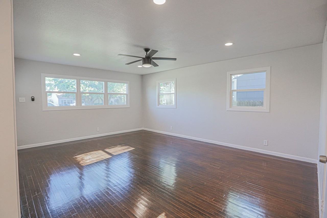 3817 25th Street - Photo 5 of 41