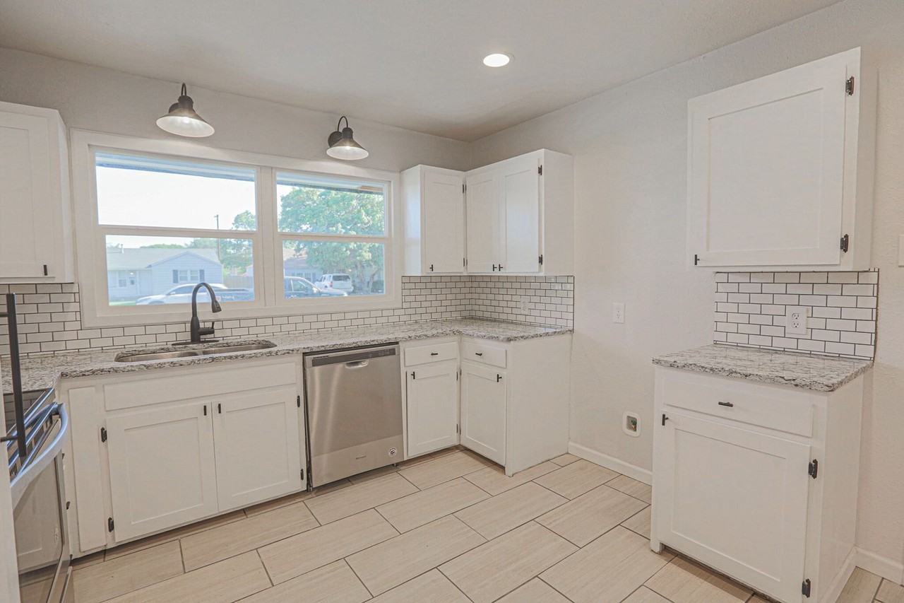 3817 25th Street - Photo 6 of 41