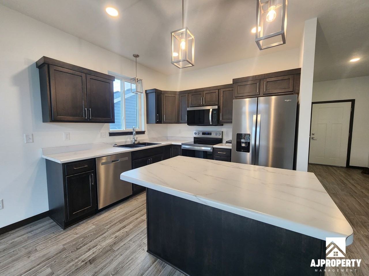 300 South Willow Spring Drive - Photo 3 of 22