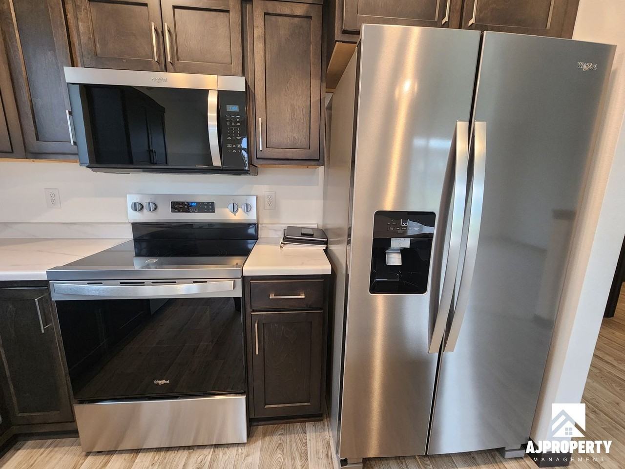 300 South Willow Spring Drive - Photo 4 of 22