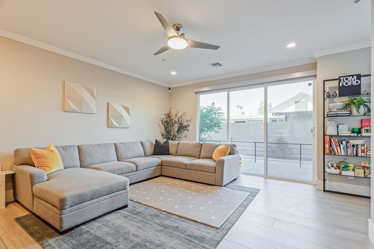 3107 N 70th St #1002 - Photo 3 of 34