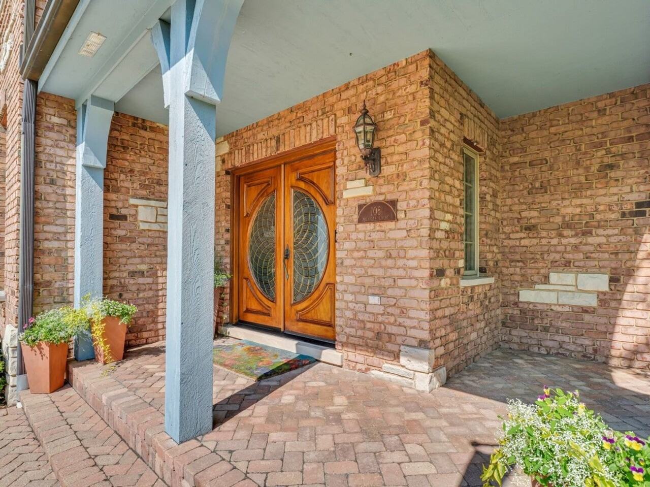 106 Michigan Ct - Photo 2 of 50