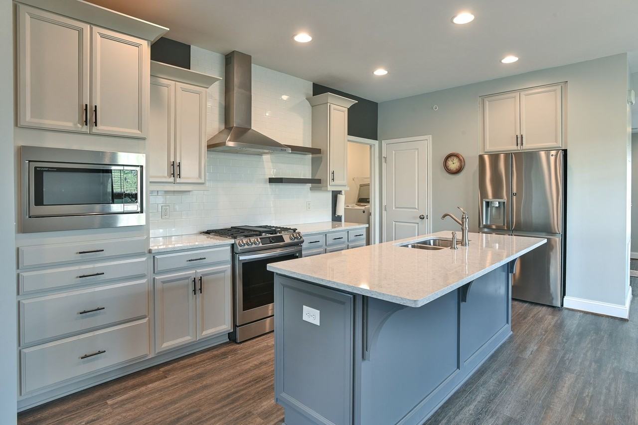 3118 Grove Ct - Photo 6 of 50