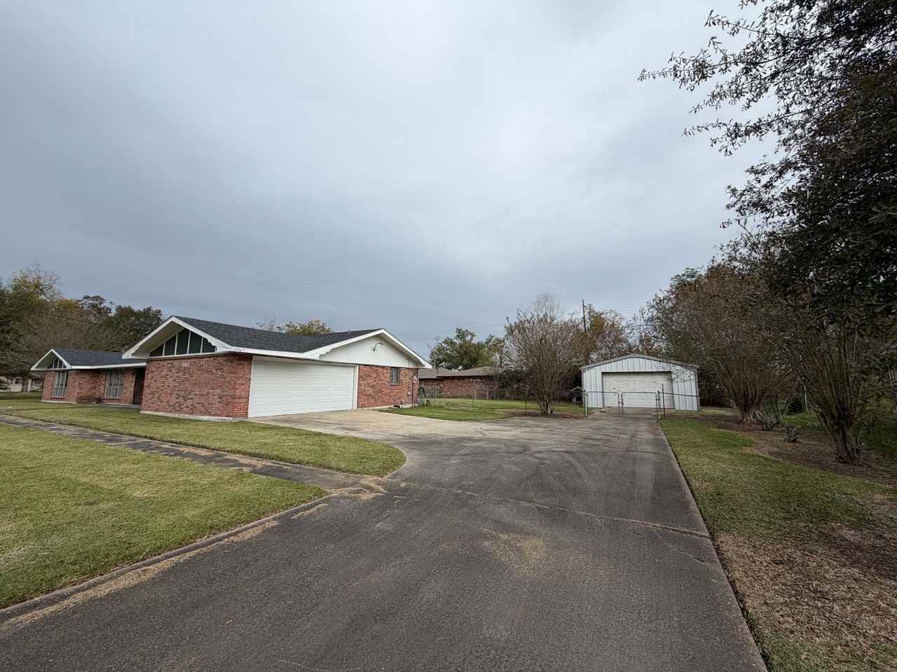 302 Avalon Street - Photo 2 of 36