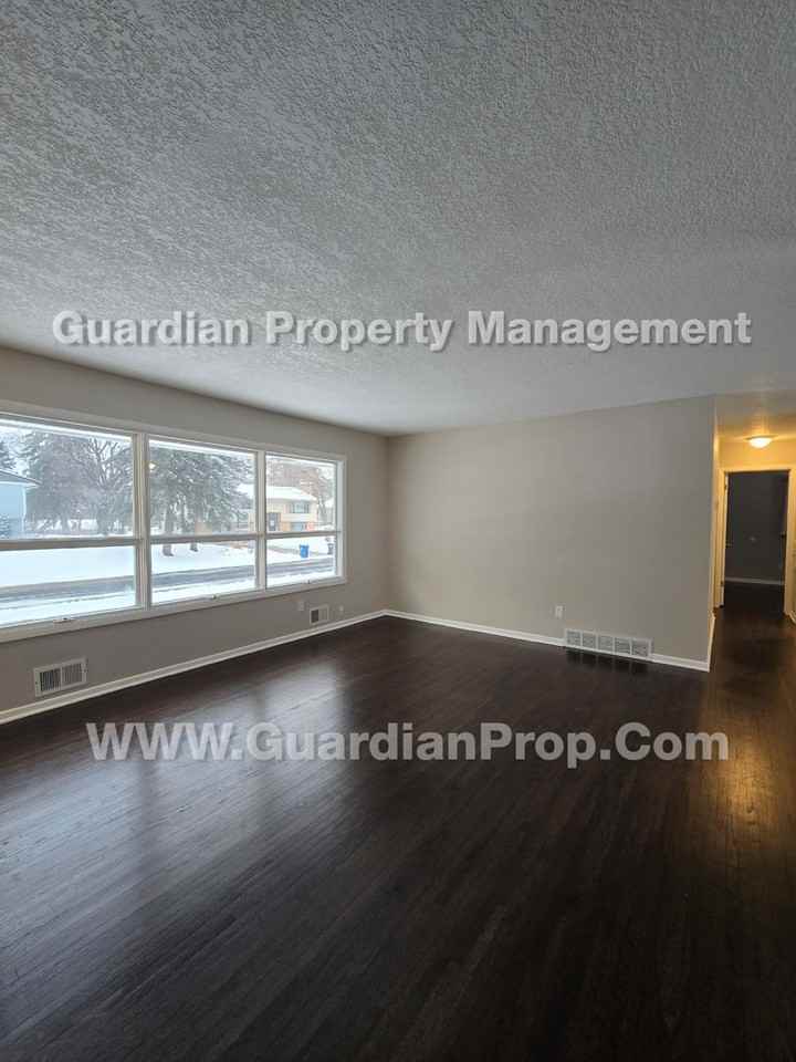 1484 19th Avenue Northwest - Photo 2 of 18