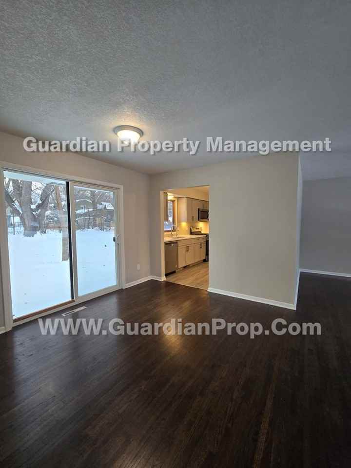 1484 19th Avenue Northwest - Photo 5 of 18